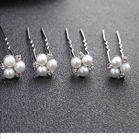 Accessories - Pearl and Rhinestone bobby pins Pack of 9